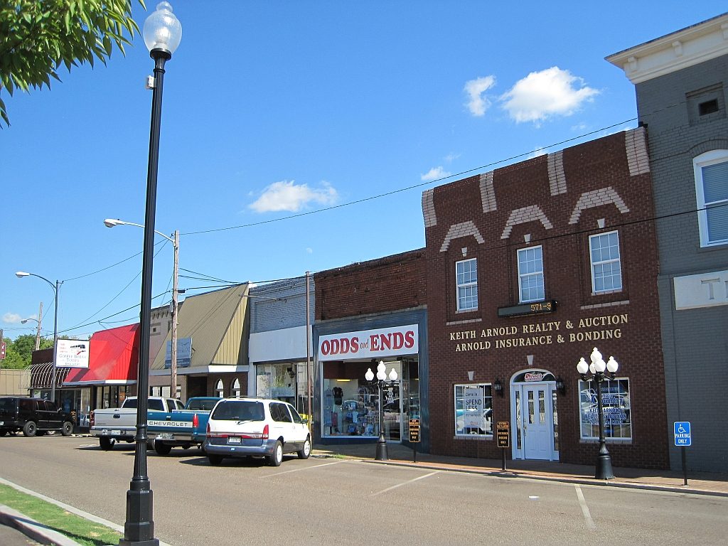 Downtown Camden, TN street view