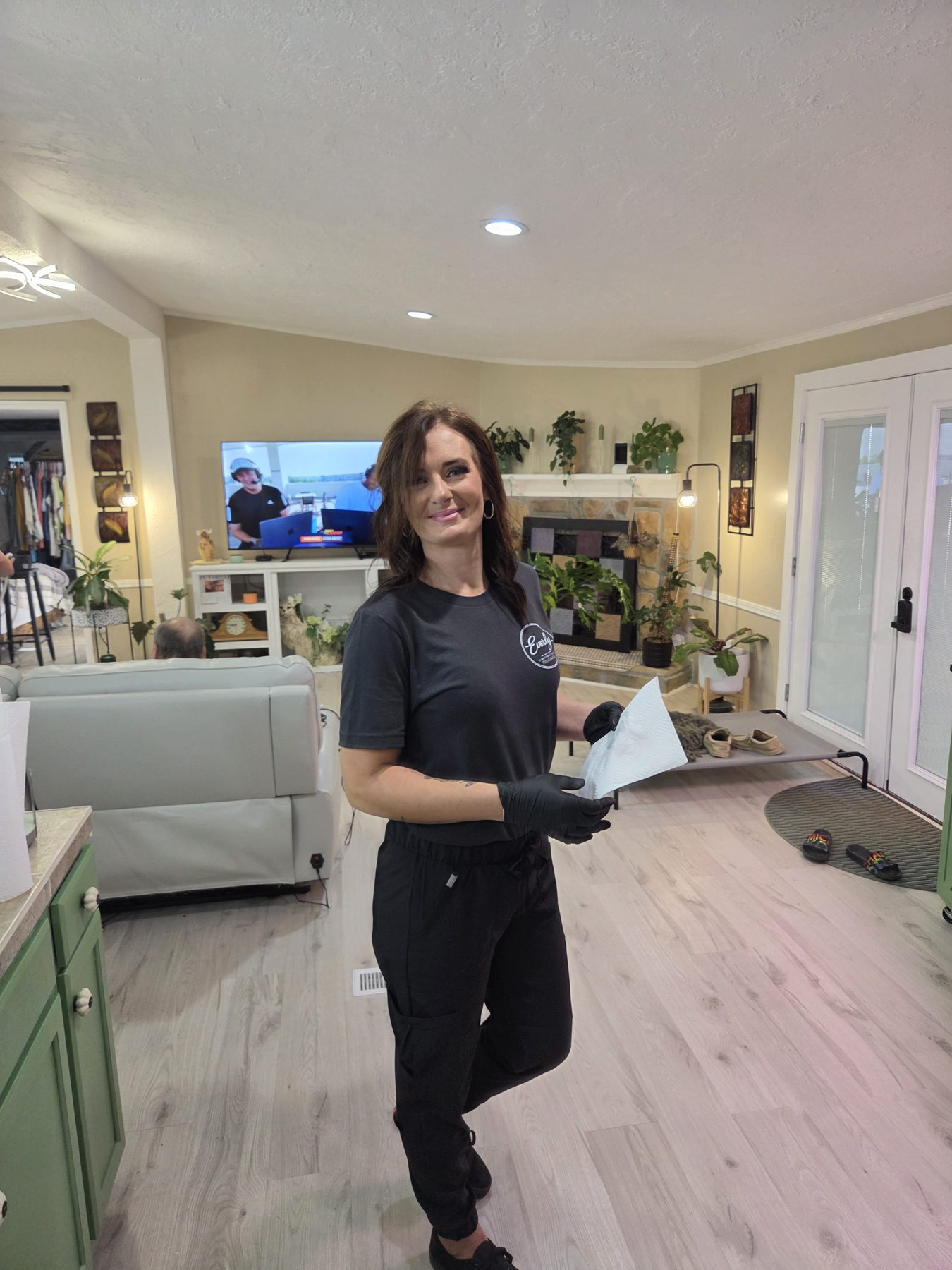 Friendly Everly Cleaning Solutions team member