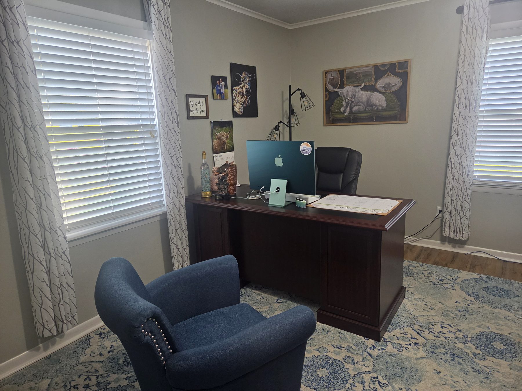 Clean, tidy office space